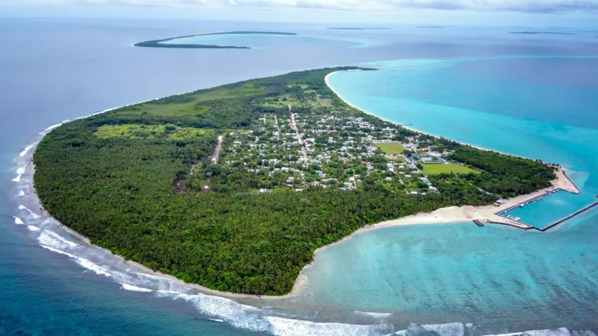 Republic of Naoero: Nauru Restores Its Traditional Name