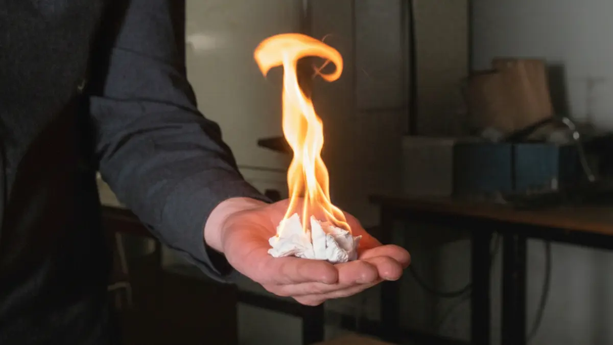 Gas Hydrates and the discovery of deep Arctic seeps