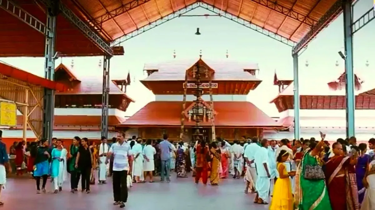 Guruvayur Temple Holds 416 Weddings in Seven Hours