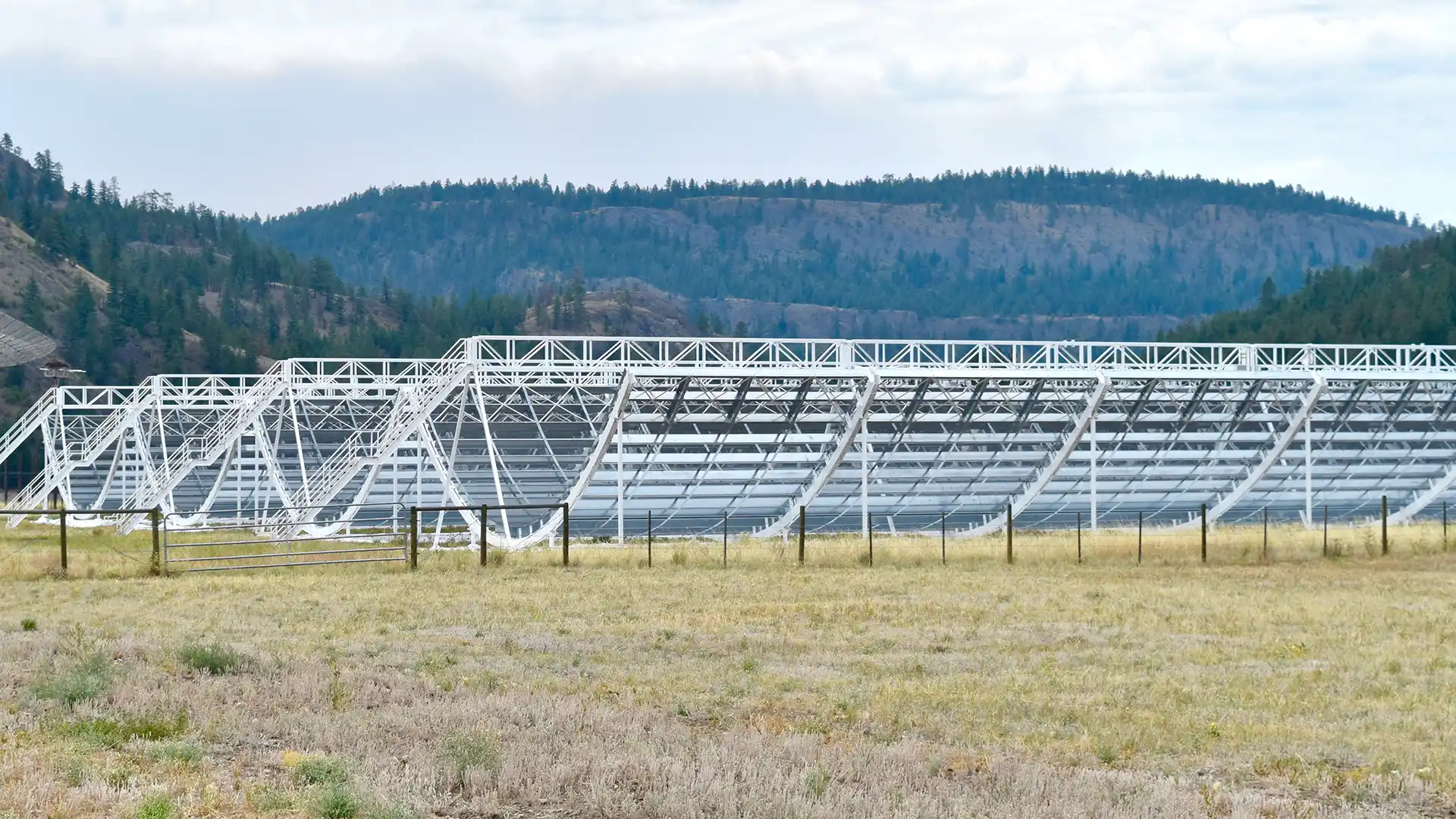 CHIME Telescope: Hydrogen Signal Detected Using Only Its Own Data