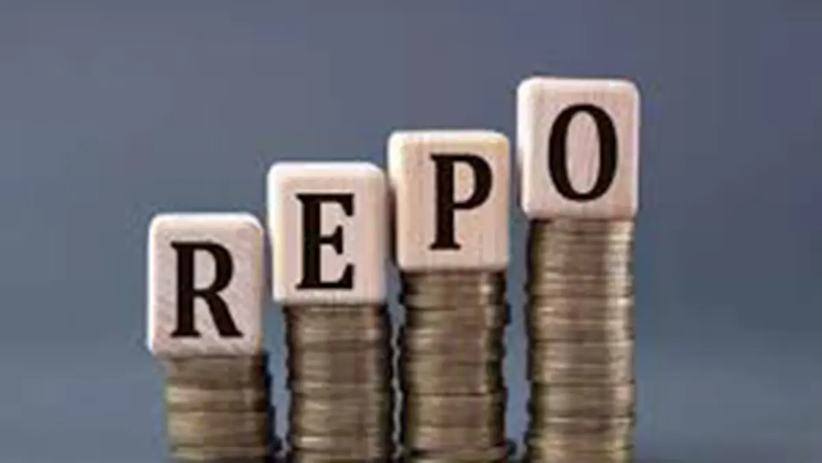 RBI Holds Repo Rate at 5.25 Percent