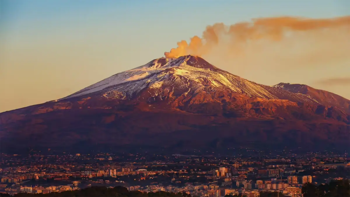 Mount Etna – forecasting eruptions with earthquake ratios