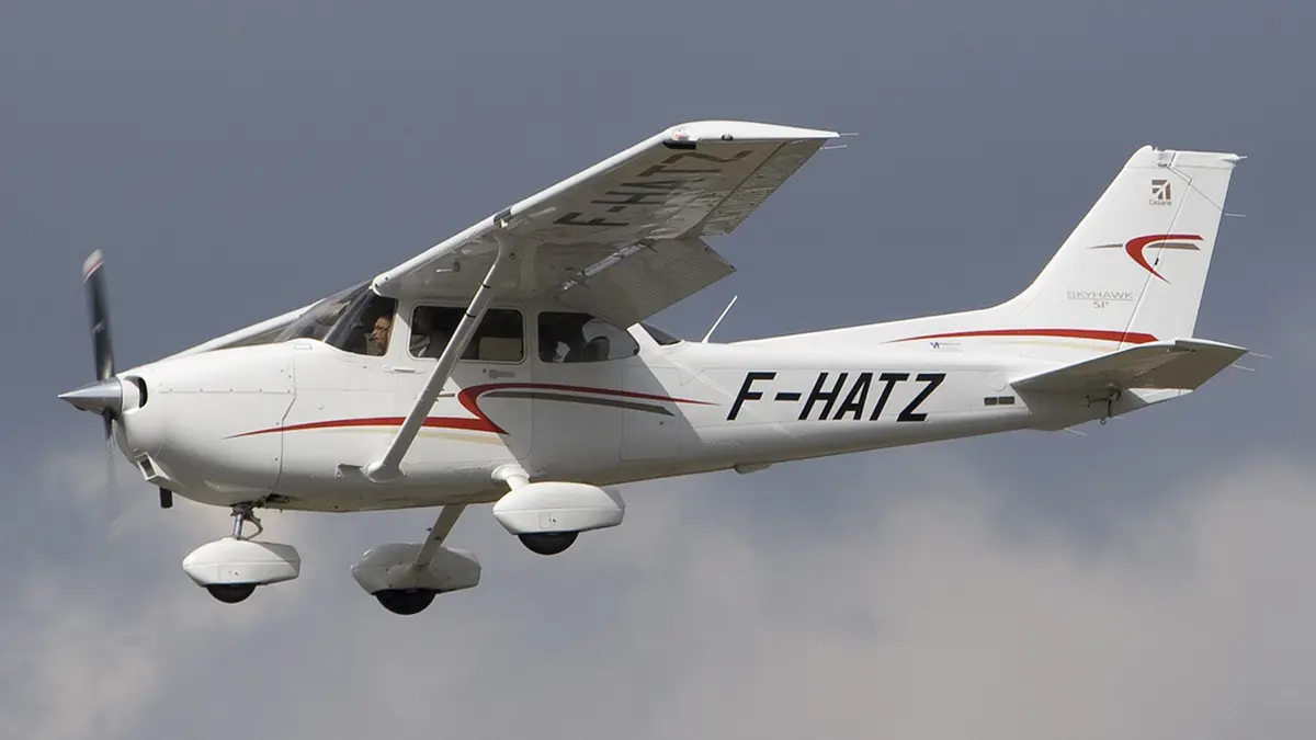 Cessna 172: Trainer Aircraft and Flying-School Safety