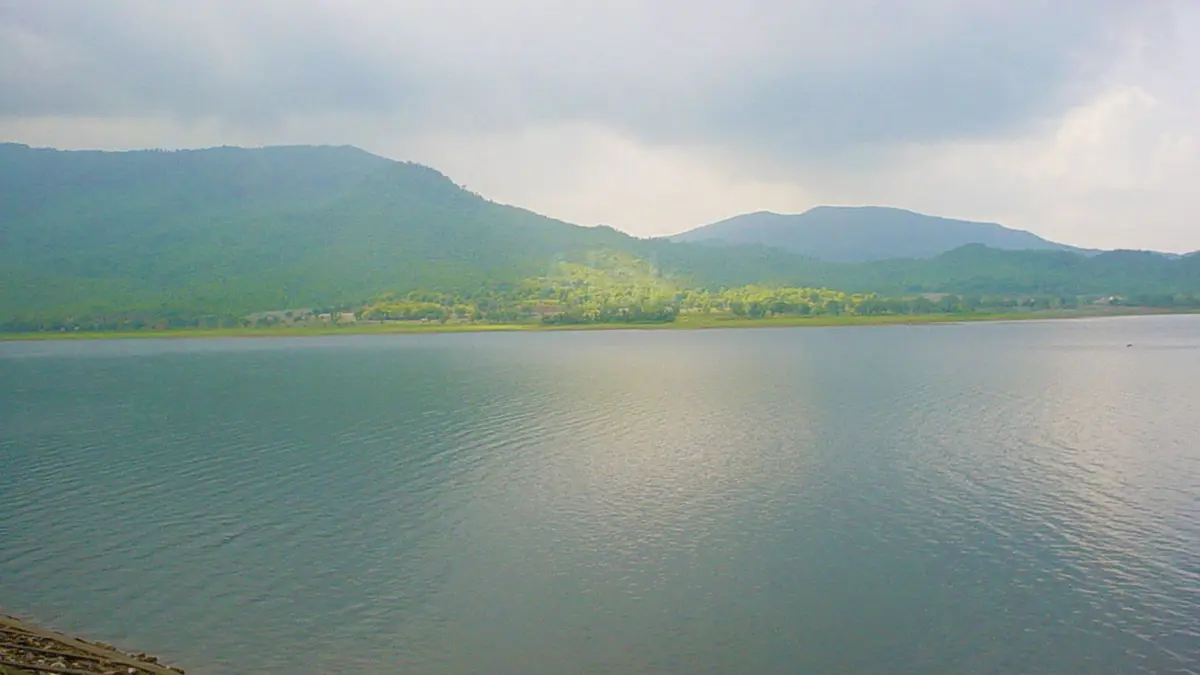 Red Fort Seating Enclosures Named after 25 Indian Lakes