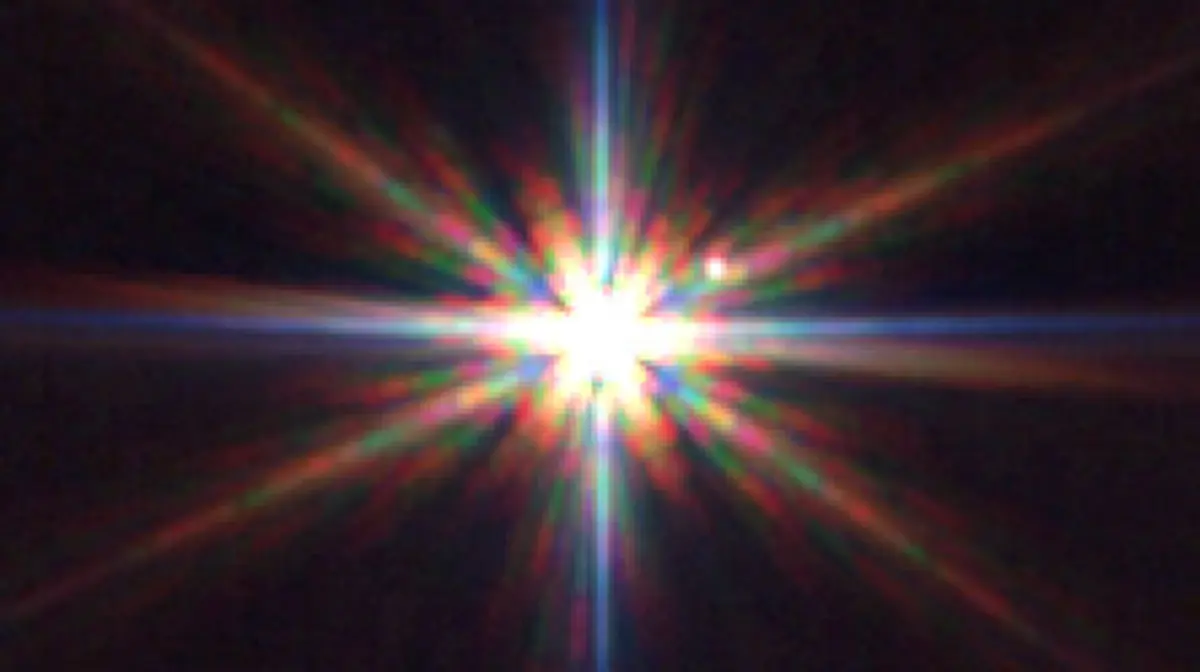 Detection of Polycyclic Aromatic Hydrocarbons around T Chamaeleontis